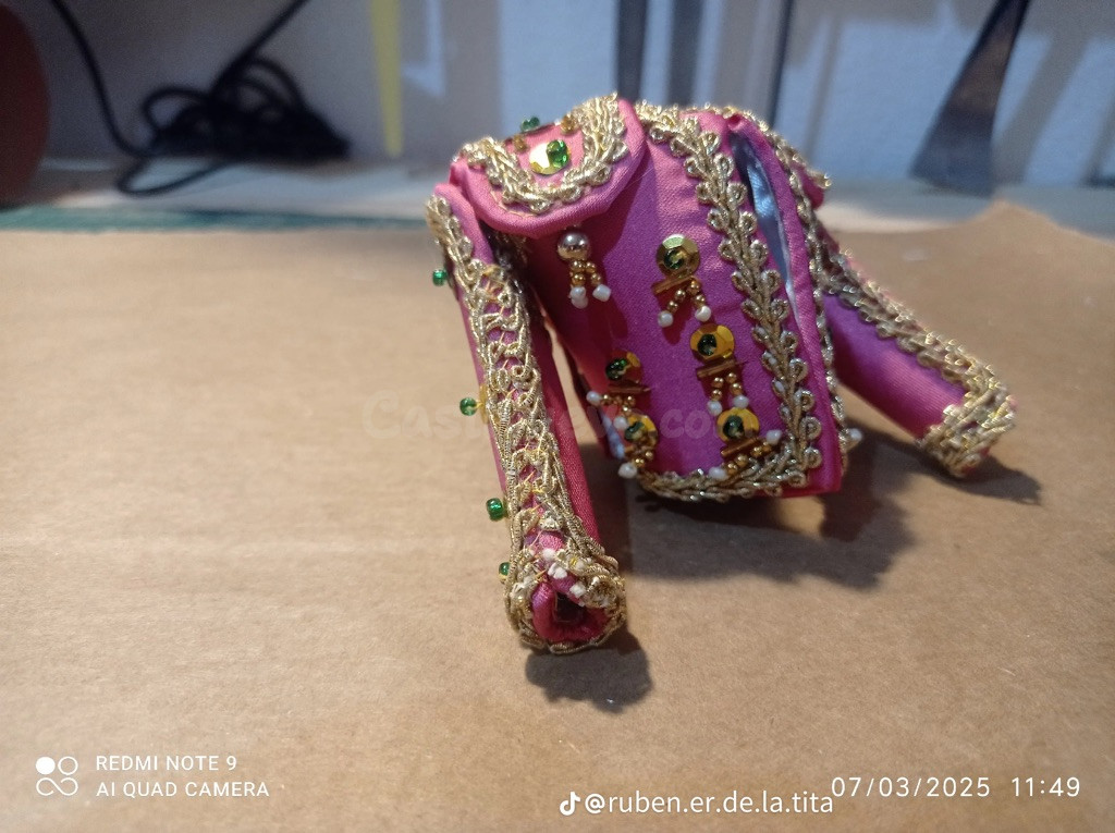 Miniatura Chaquetilla Taurina Artesanal Decoración