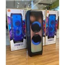 Altavoz JBL PartyBox 1100W con luces