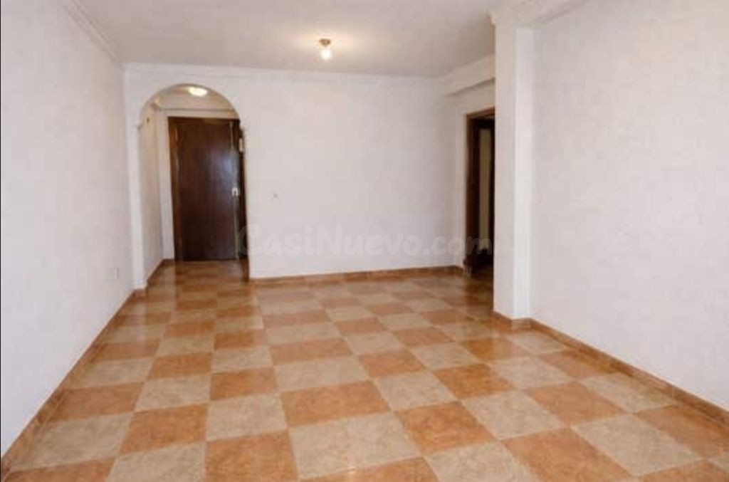 Piso de 3 dormitorios y garaje zona Carlos haya - foto 3