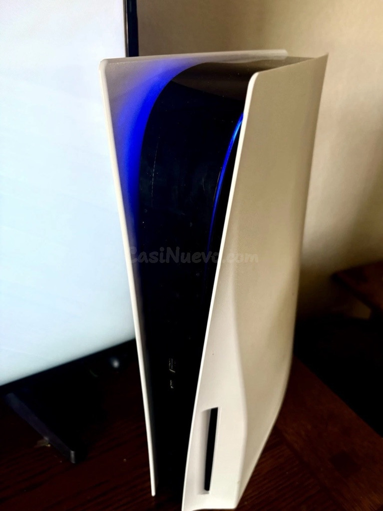 PS5 C/Caja Original ¡Como Nueva! - foto 2
