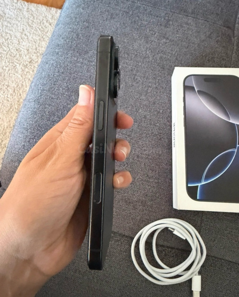 iPhone 16 Pro impecable con caja y cable - foto 2