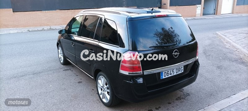 opel zafira 2005 / 206.000km.