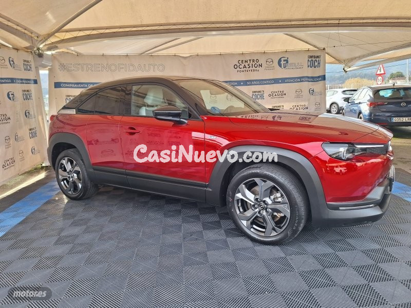Mazda MX-30 EV 145CV MAKOTO MODERN CONFIDENCE 5P de 2023 con 13.100 Km por 21.900 EUR. en Pontevedra