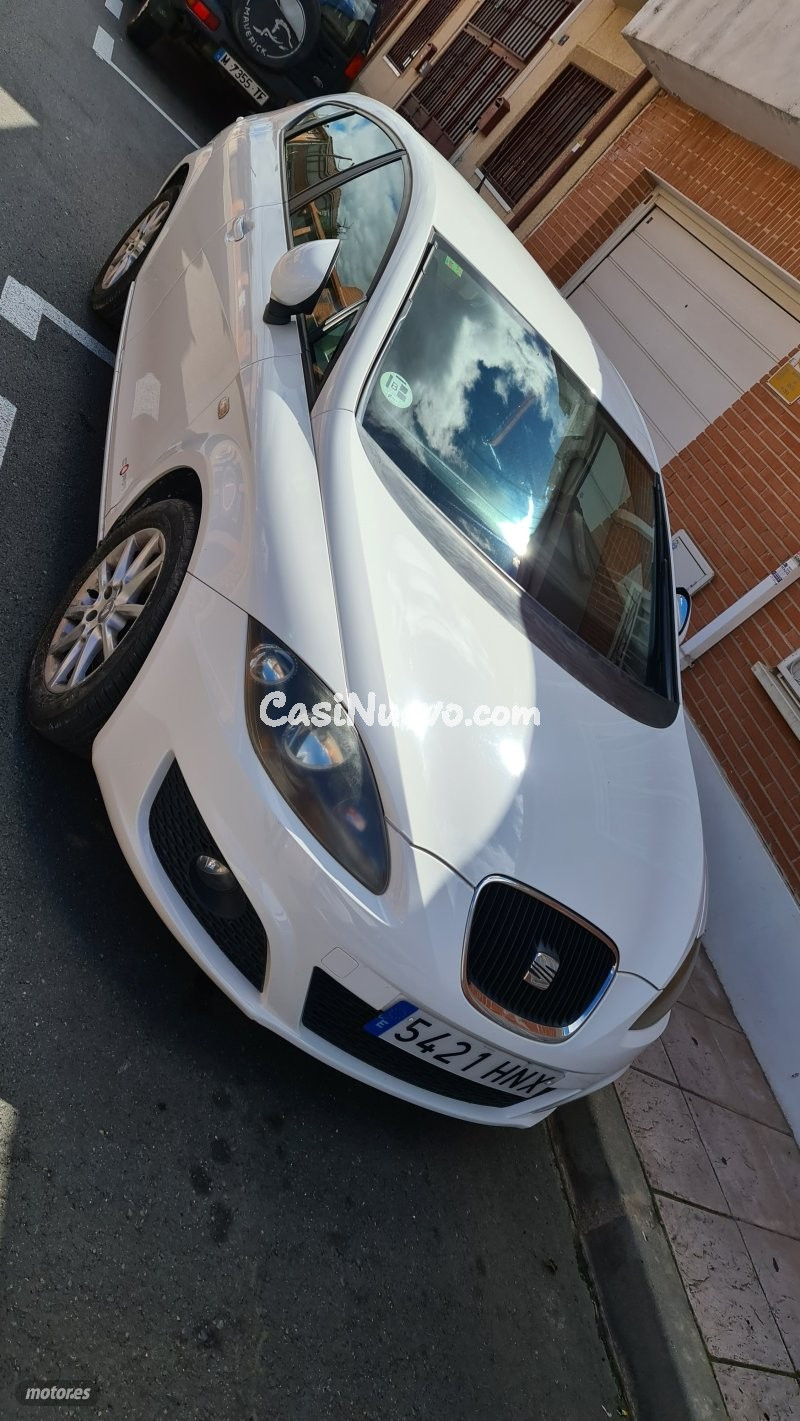 Seat Leon 1.6 copa de 2013 con 111.000 Km por 7.700 EUR. en Madrid