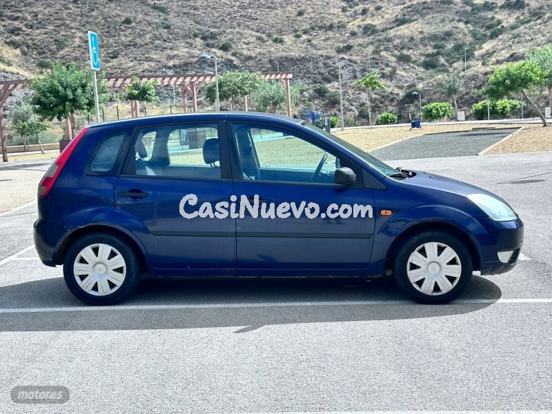 Ford Fiesta 1.4tdci de 2003 con 170.000 Km por 2.700 EUR. en Almeria