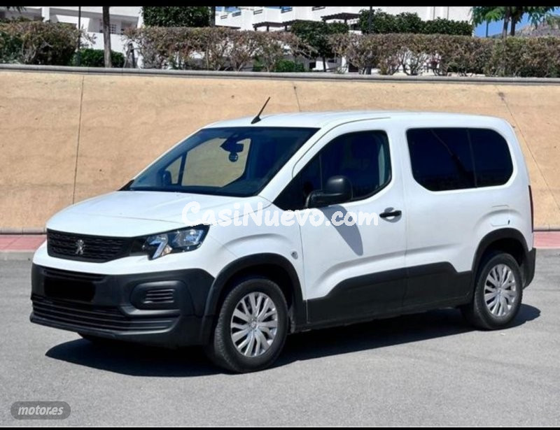 Peugeot Rifter Allure BlueHDi 100 de 2021 con 120.000 Km por 12.900 EUR. en Almeria