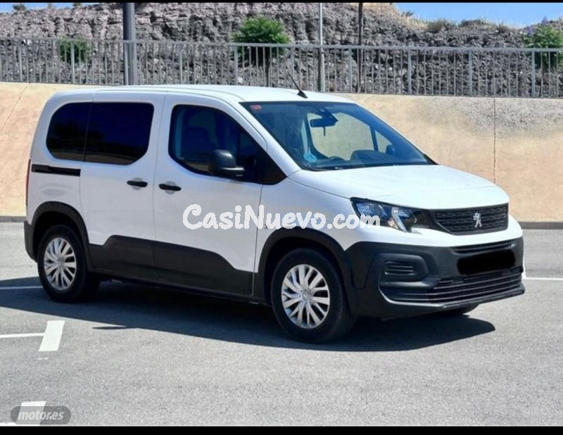 Peugeot Rifter Allure BlueHDi 100 de 2021 con 120.000 Km por 12.900 EUR. en Almeria