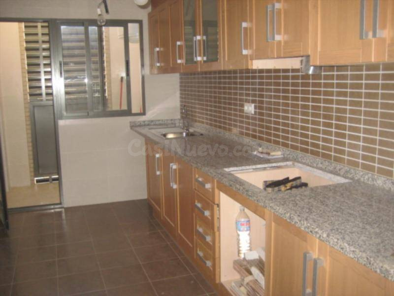 Piso en venta en Elche con 3 hab. y 2 baños Piso sector-quinto