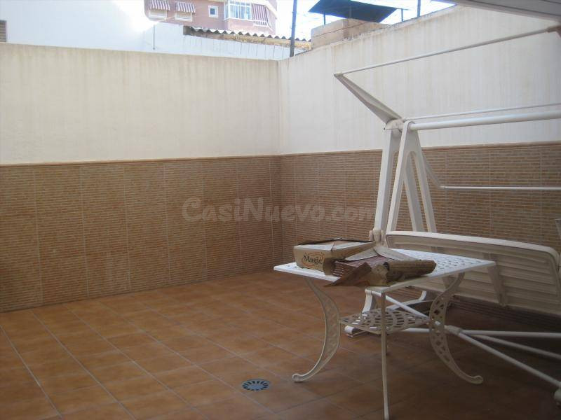 DOS PATIOS, UNO DE 30 Y 9 METROS