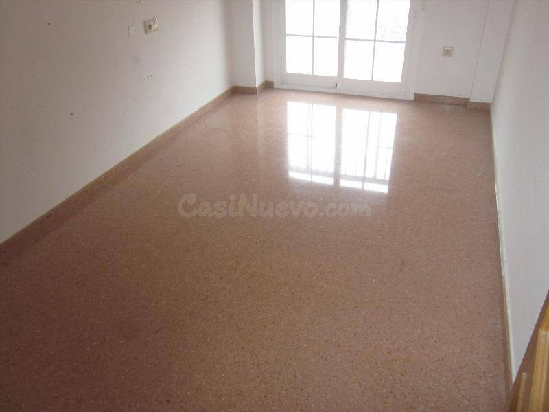 Estupendo piso en zona NUEVAS DE ELCHE