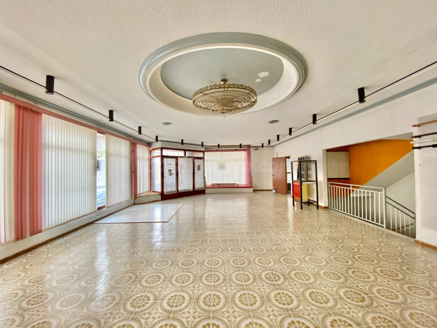 VENTA DE LOCAL COMERCIAL CON POSIBILIDAD DE CONSTRUIR EN ASPE PRECIO NEGOCIABLE