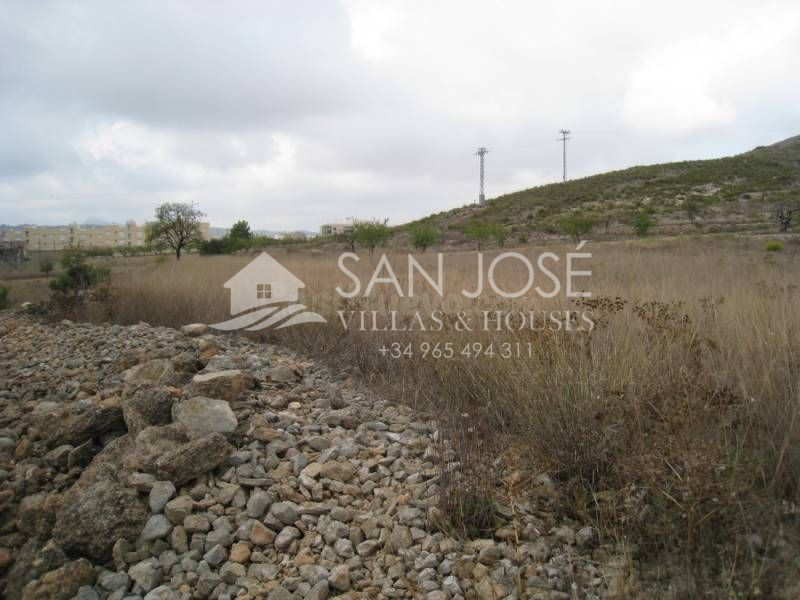 VENTA DE TERRENO EN HONDON DE LOS FRAILES