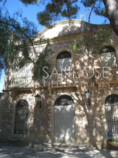 VENTA DE CASERON DEL SIGLO XVIII EN MONOVAR PARA CAZA MAYOR Y MENOR