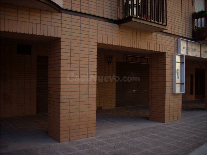 Negocio en venta y alquiler en Alcalá de Henares con 2 baños Negocio altozano
