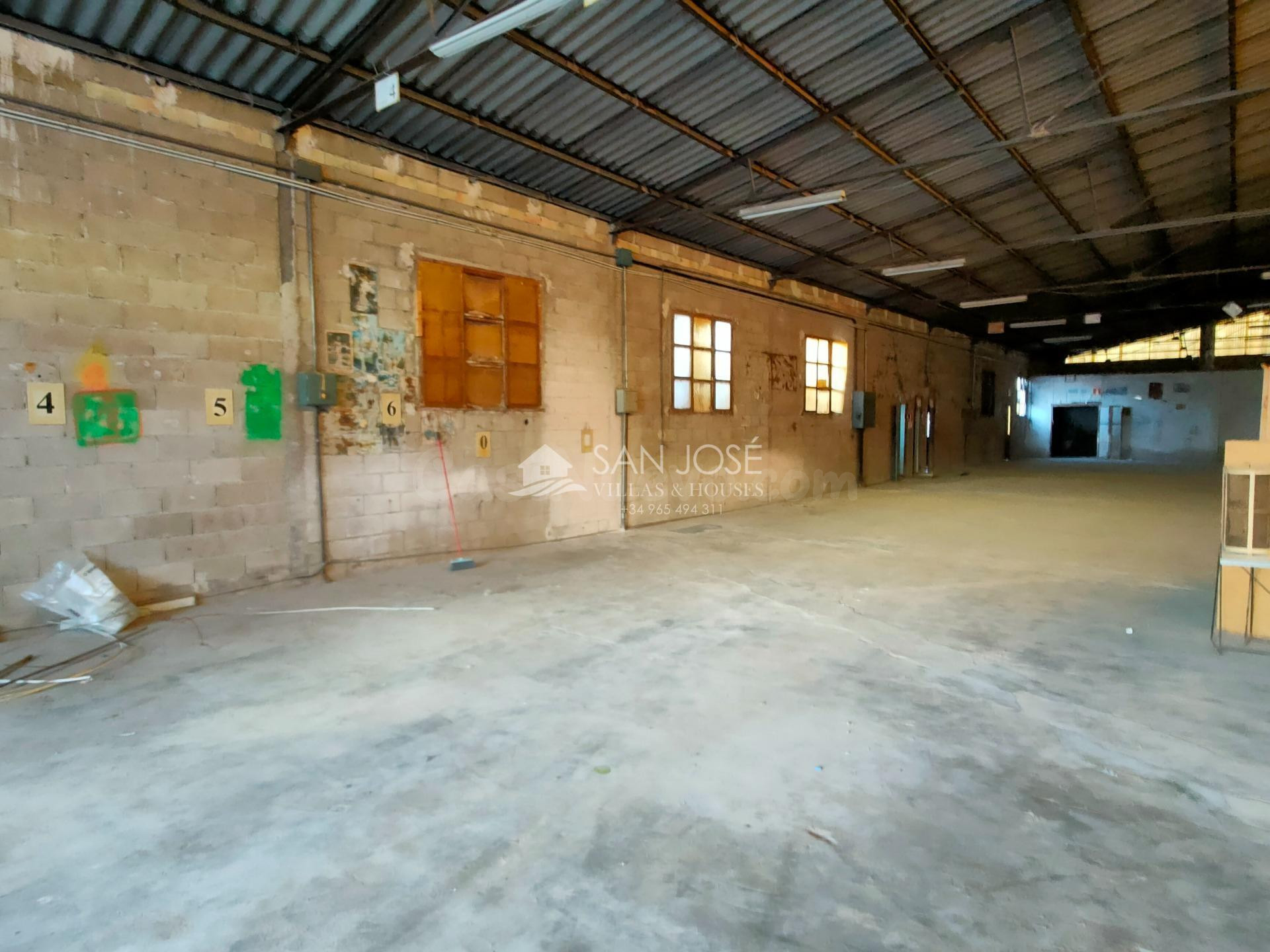 INMOBILIARIA SAN JOSE ALQUILA NAVE DE ALMACENAJE EN ASPE - foto 3
