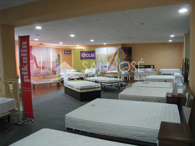 Inmobiliaria San Jose Villas and Houses vende nave industria - foto 5