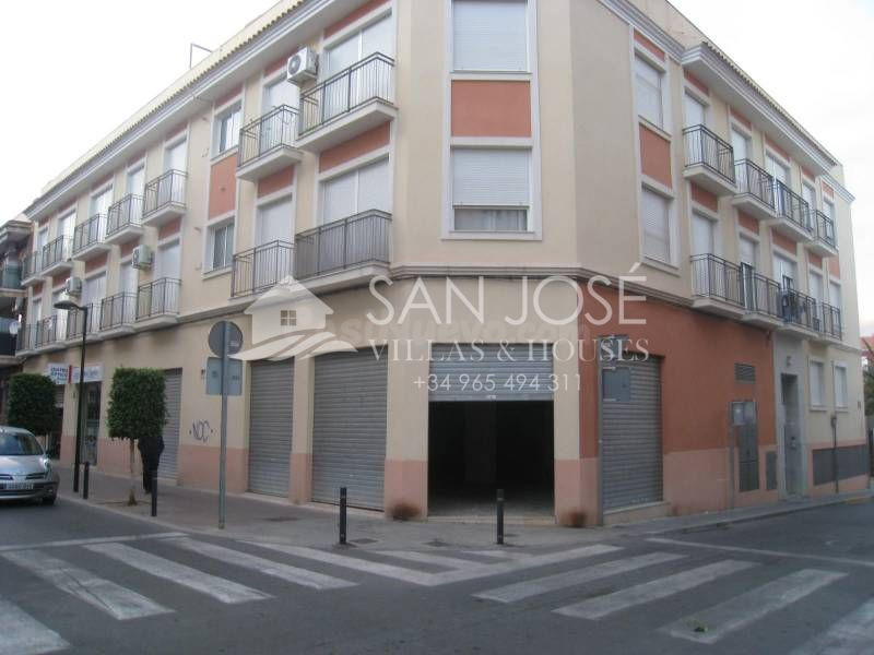 Inmobiliaria San Jose vende o alquila local comercial en Asp