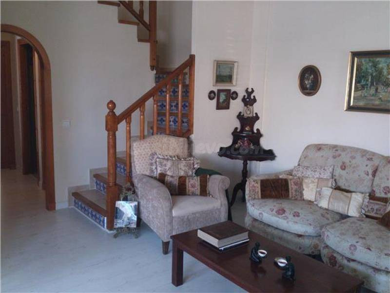 ¡¡ SE VENDE ESTUPENDO CHALET MUY APMLIO Y LUMINISO, EN SANTA POLA NO DUDES EN LLAMARNOS !!