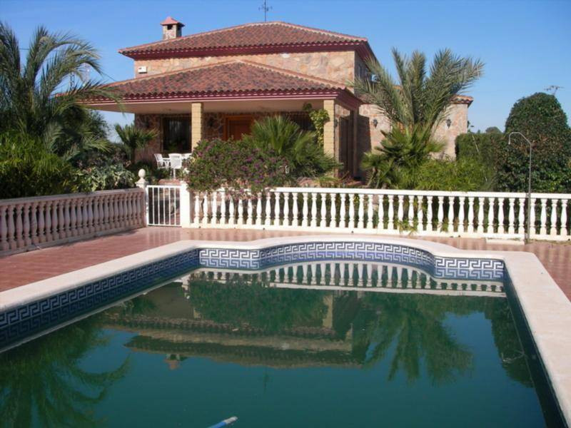 CHALET EN ALZABARES