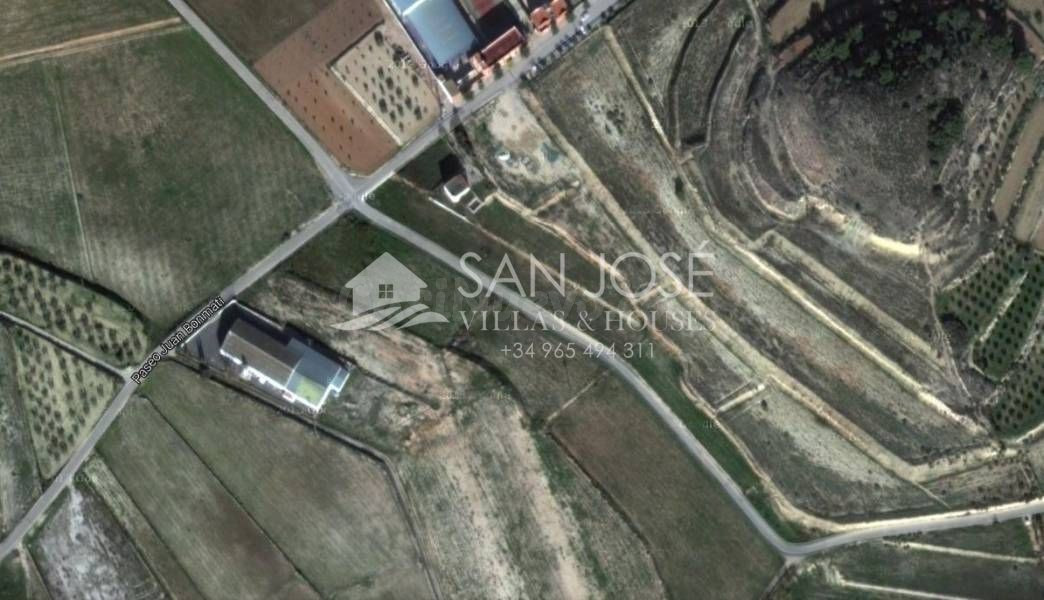 venta de parcela en Hondón de las Nieves a 600 metros del pueblo