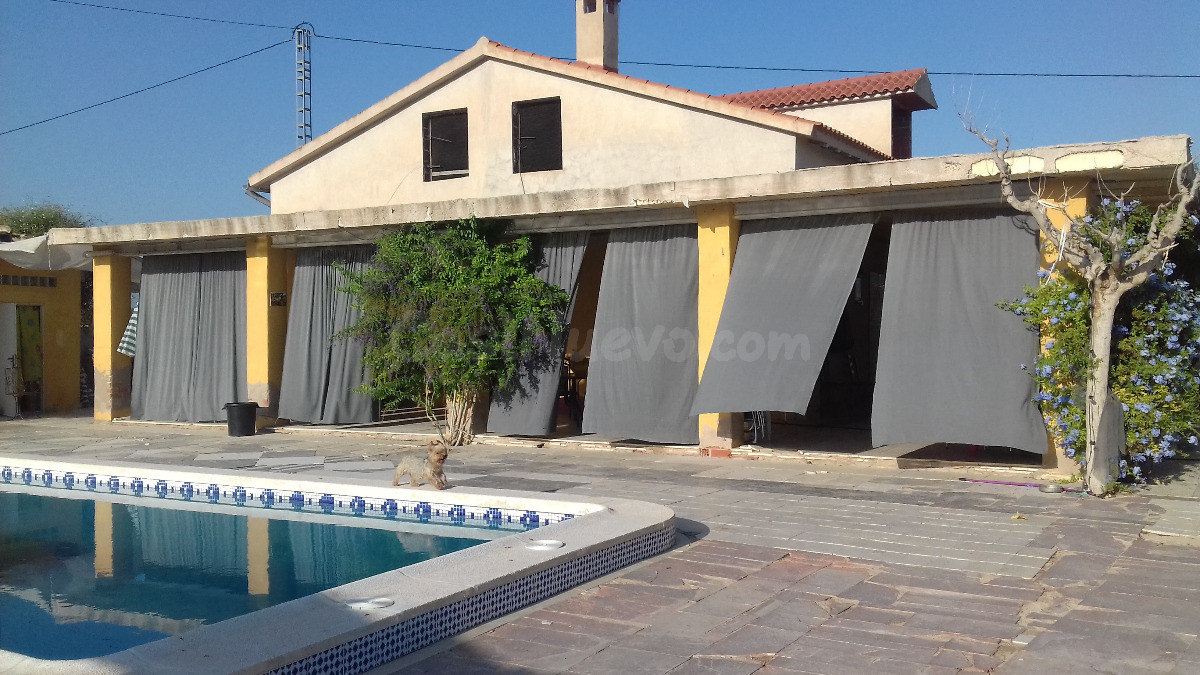 VENTA O ALQUILER CON OPCION A COMPRA, ASPE,ALICANTE CON CUADRA PARA CABALLERIA EN MUY BUENA ZONA