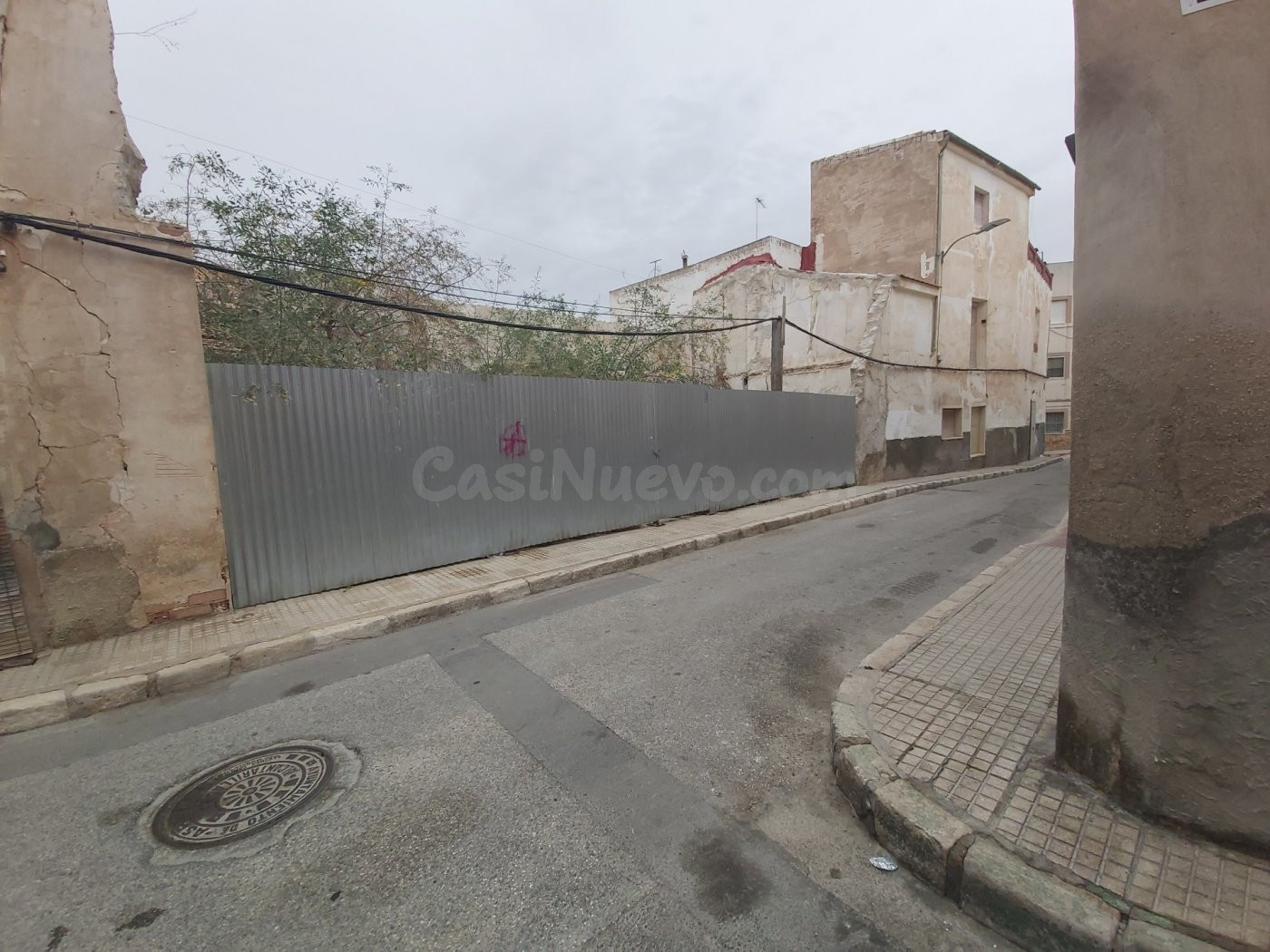 SOLAR URBANO EN VENTA EN ASPE EN MUY BUENA ZONA - foto 3