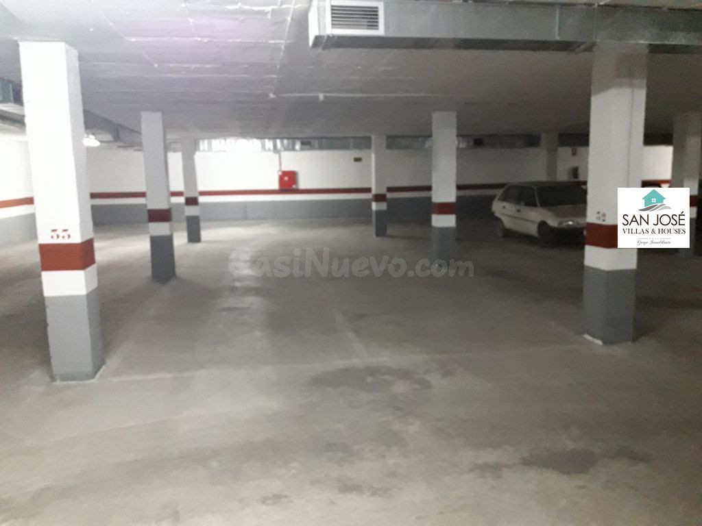 SE VENDE PLAZA DE GARAJE CON TRASTERO EN ASPE