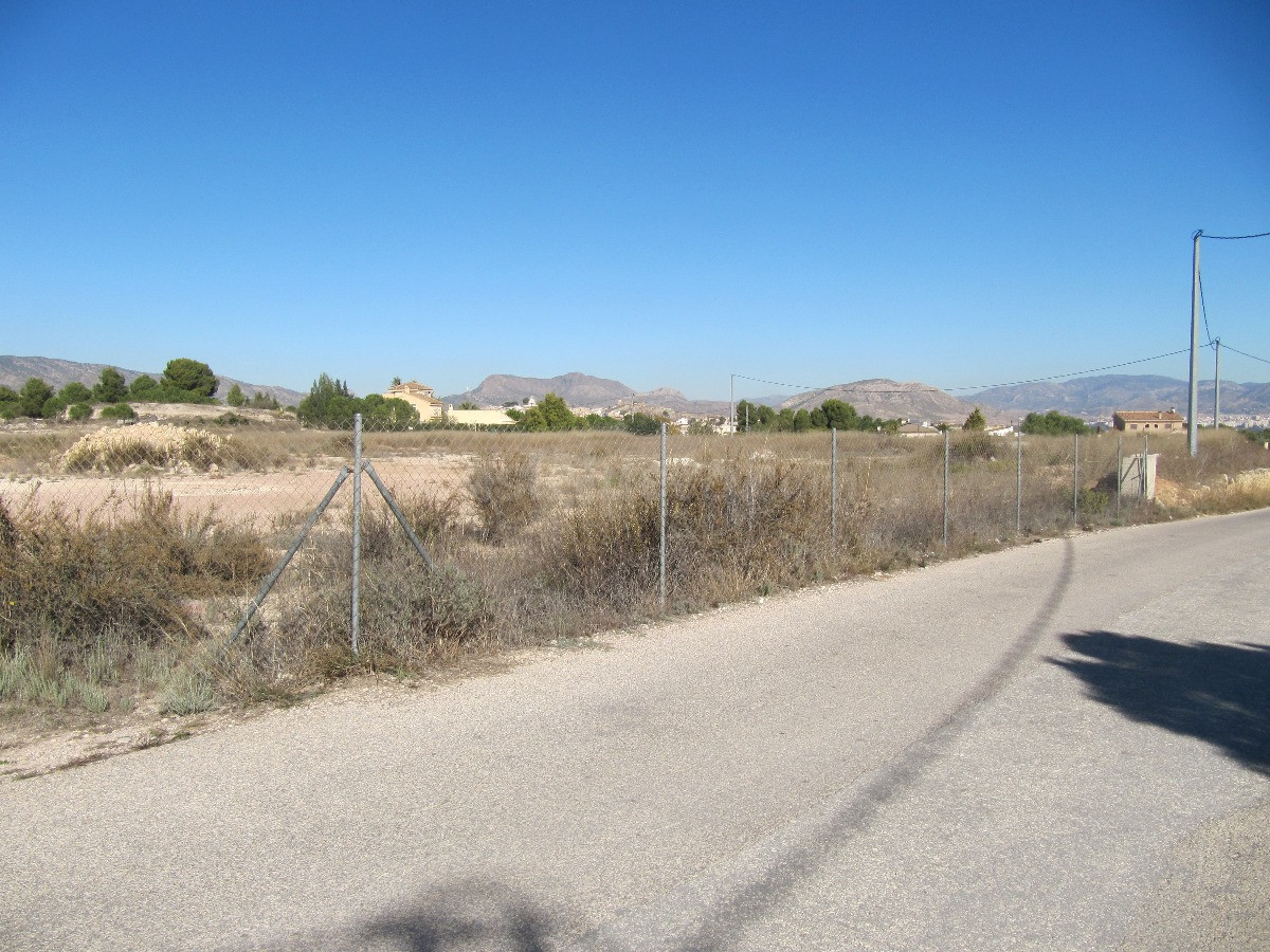 SE VENDE PARCELA EN MONOVAR (ALICANTE) SPAIN