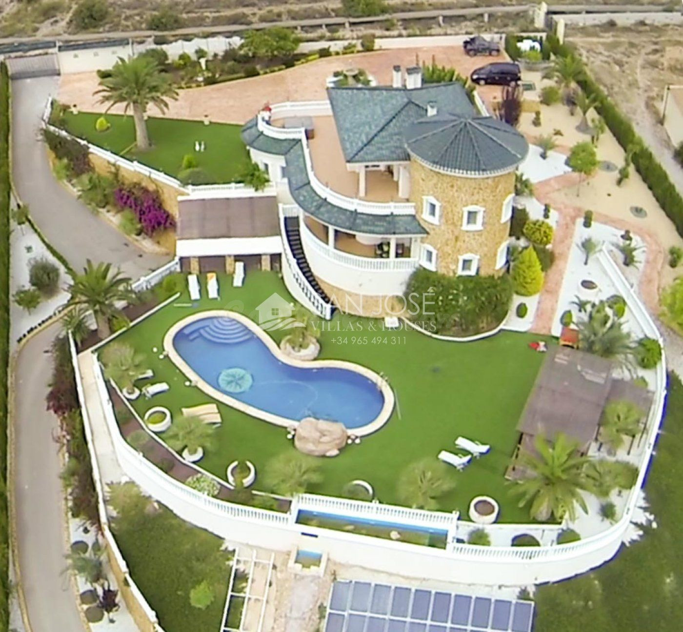 VENTA DE CHALET DE LUJO EN HONDÓN DE LAS NIEVES CON FANTASTICAS VISTAS