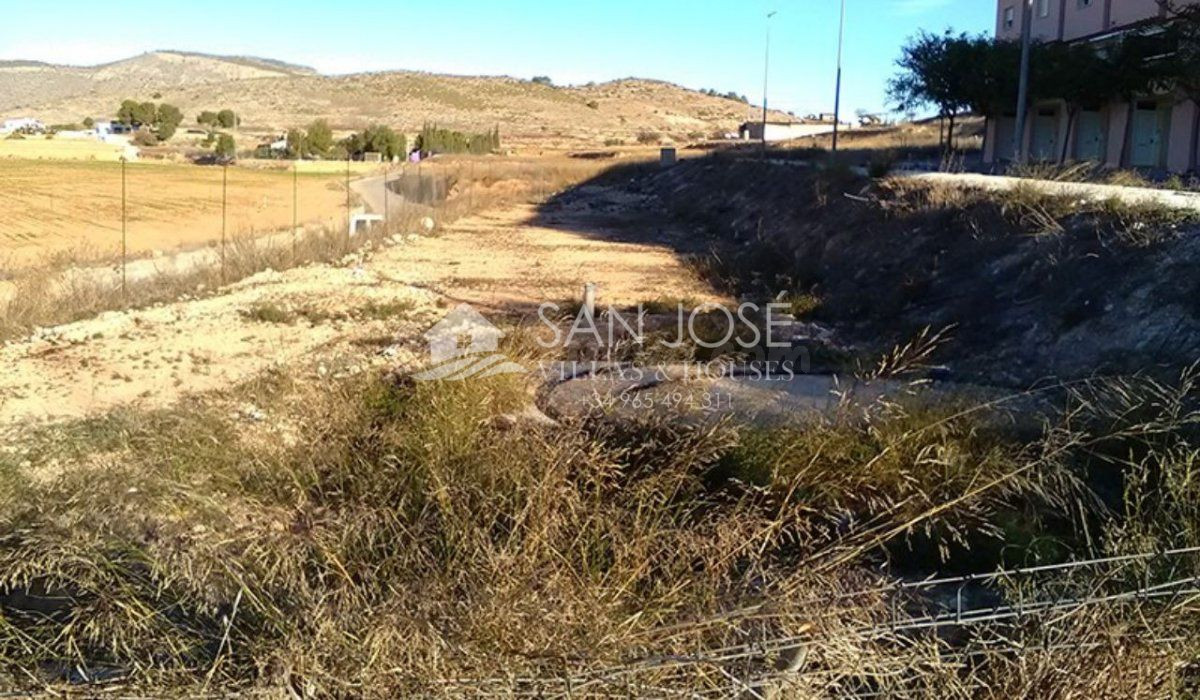 VENTA DE TERRENO URBANO EN HONDÓN DE LAS NIEVES, EN BUENA ZONA