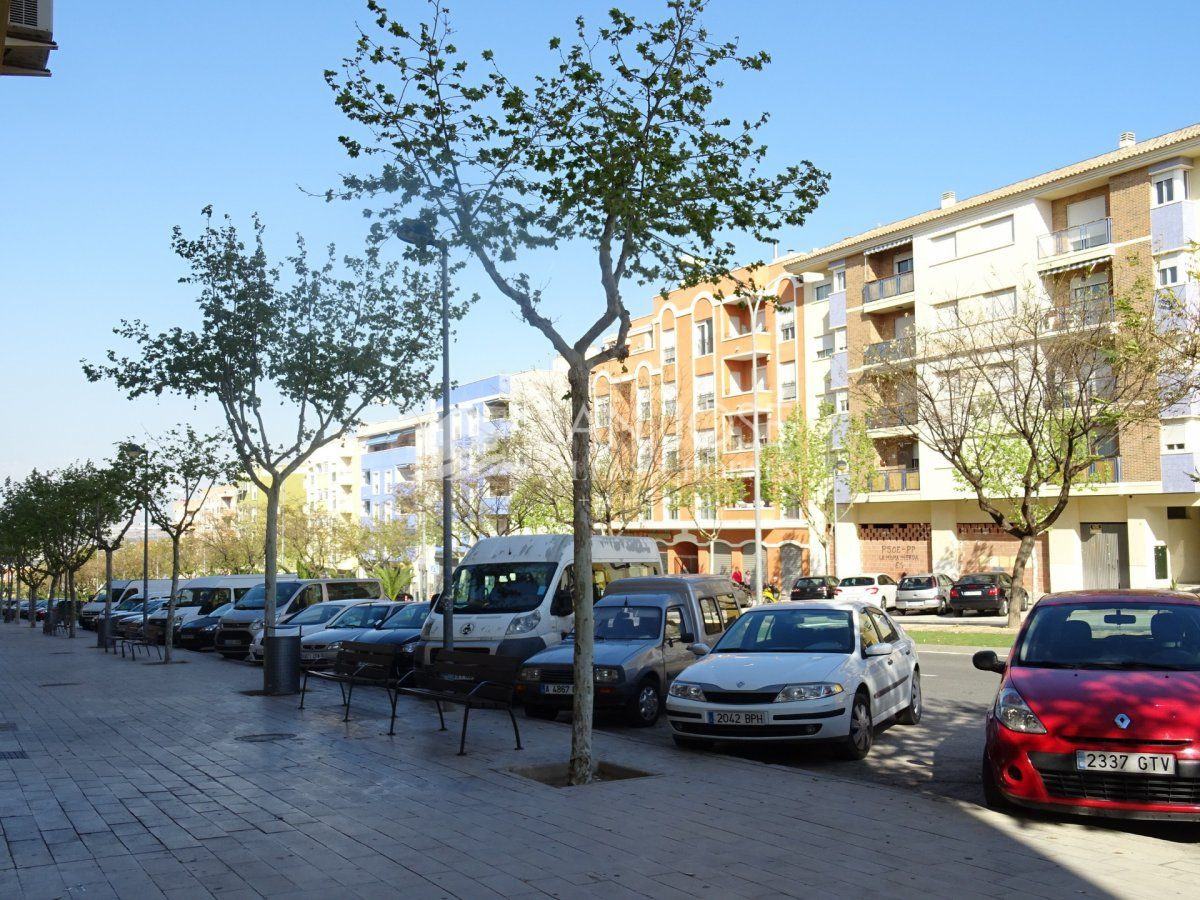 VENTA DE LOCAL COMERCIAL EN ASPE EN BUENA ZONA, CERCA DE COLEGIOS E INSTITUTOS
