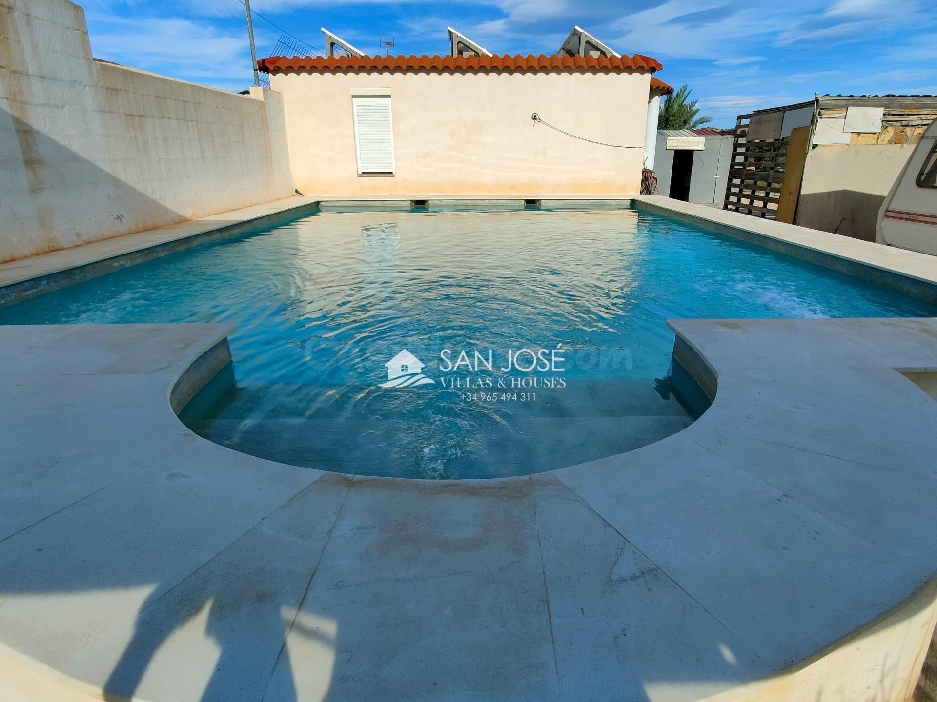 VENTA DE CHALET EN LA ROMANA-ALICANTE MUY BIEN SITUADO CON CASA DE INVITADOS