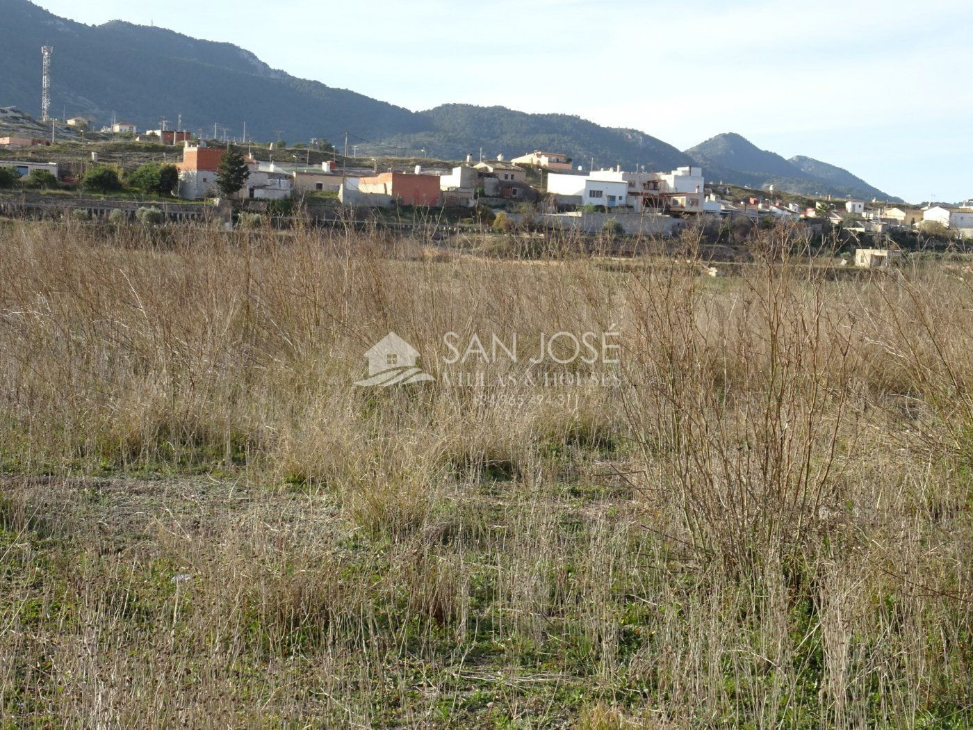 SE VENDE PARCELA RUSTICA CERCA DEL PUEBLO EN HONDÓN DE LAS NIEVES