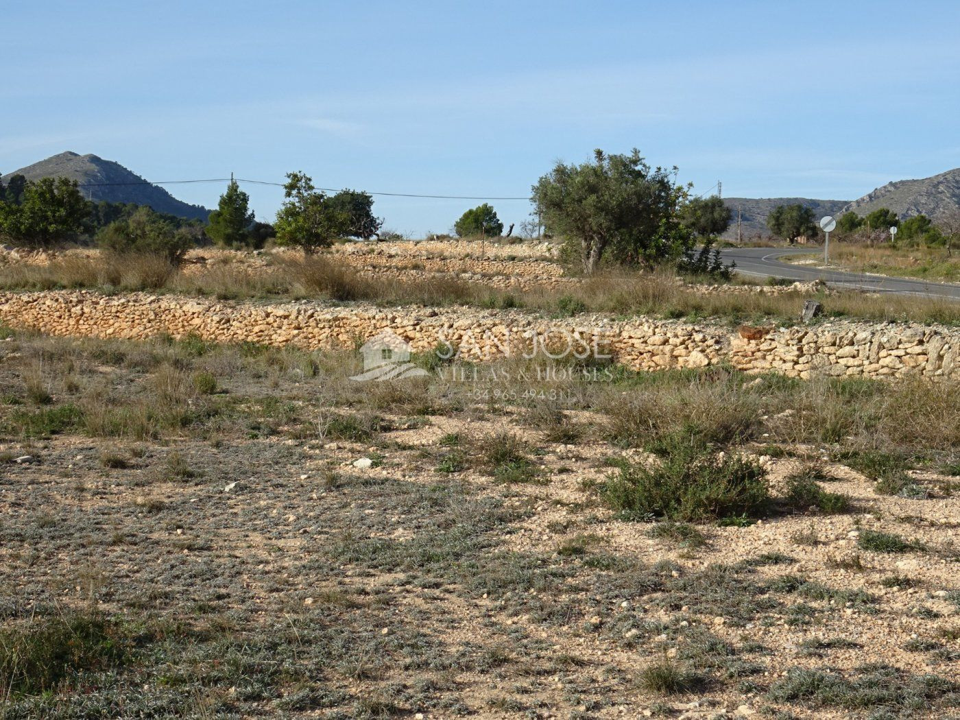 SE VENDE TERRENO RUSTICO EN HONDÓN DE LAS NIEVES ZONA CANALOSA