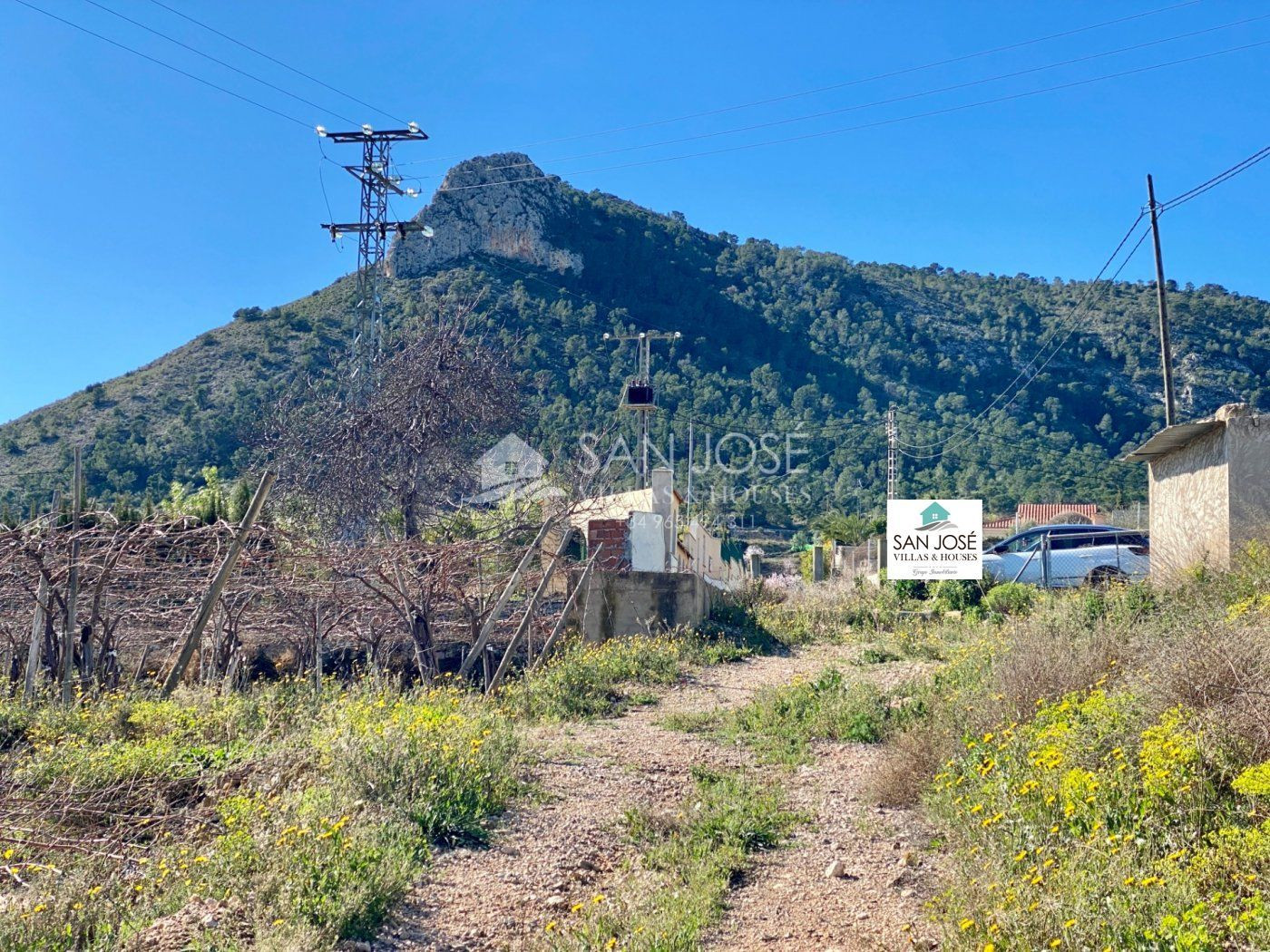 VENTA DE PARCELA EN ASPE EN MUY BUENA ZONA DE 11.040 M2