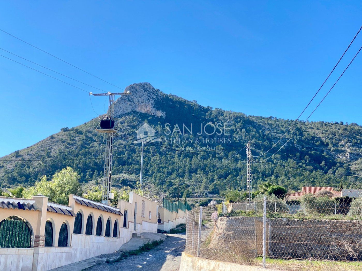 VENTA DE PARCELA DE 11040 M2 EN ASPE EN BUENA ZONA PARA CONSTRUIR TU VIVIENDA SOÑADA