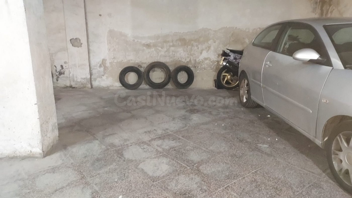 Garaje grande en el centro pegada a plaza de toros