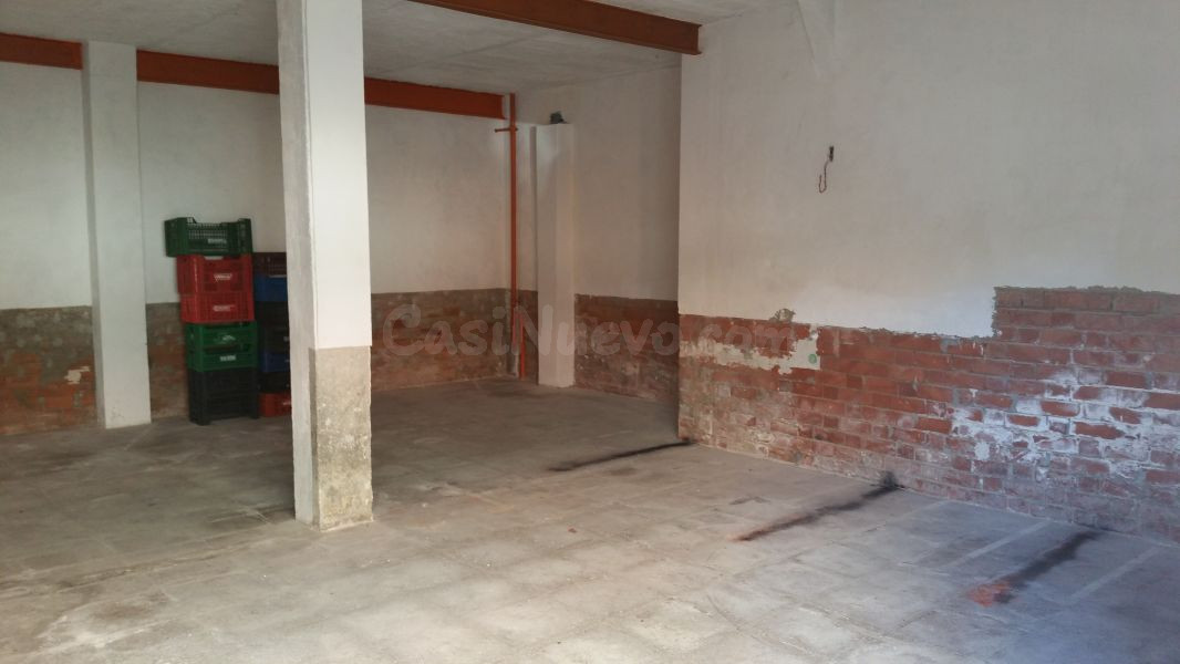 SE VENDEN 2 LOCALES UNIDOS