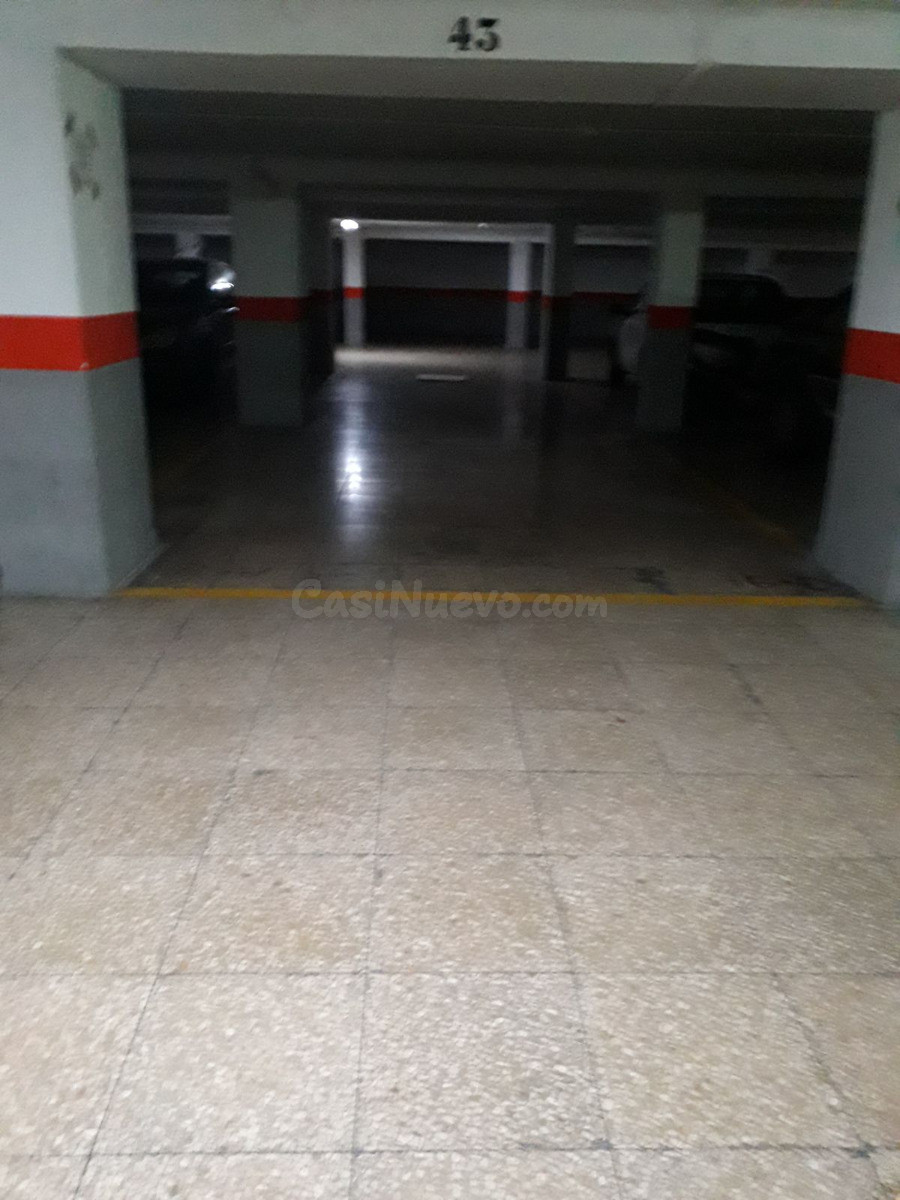 Garaje para coche y 2 motos, suleo de pavimento