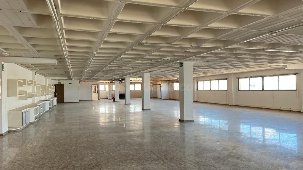 NAVE INDUSTRIAL ALQUILER ZONA CARRÚS