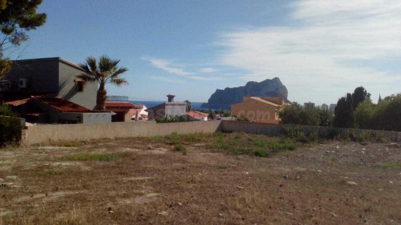 Parcelas libres de construcción y vistas al mar en Calpe - Carrió Alto