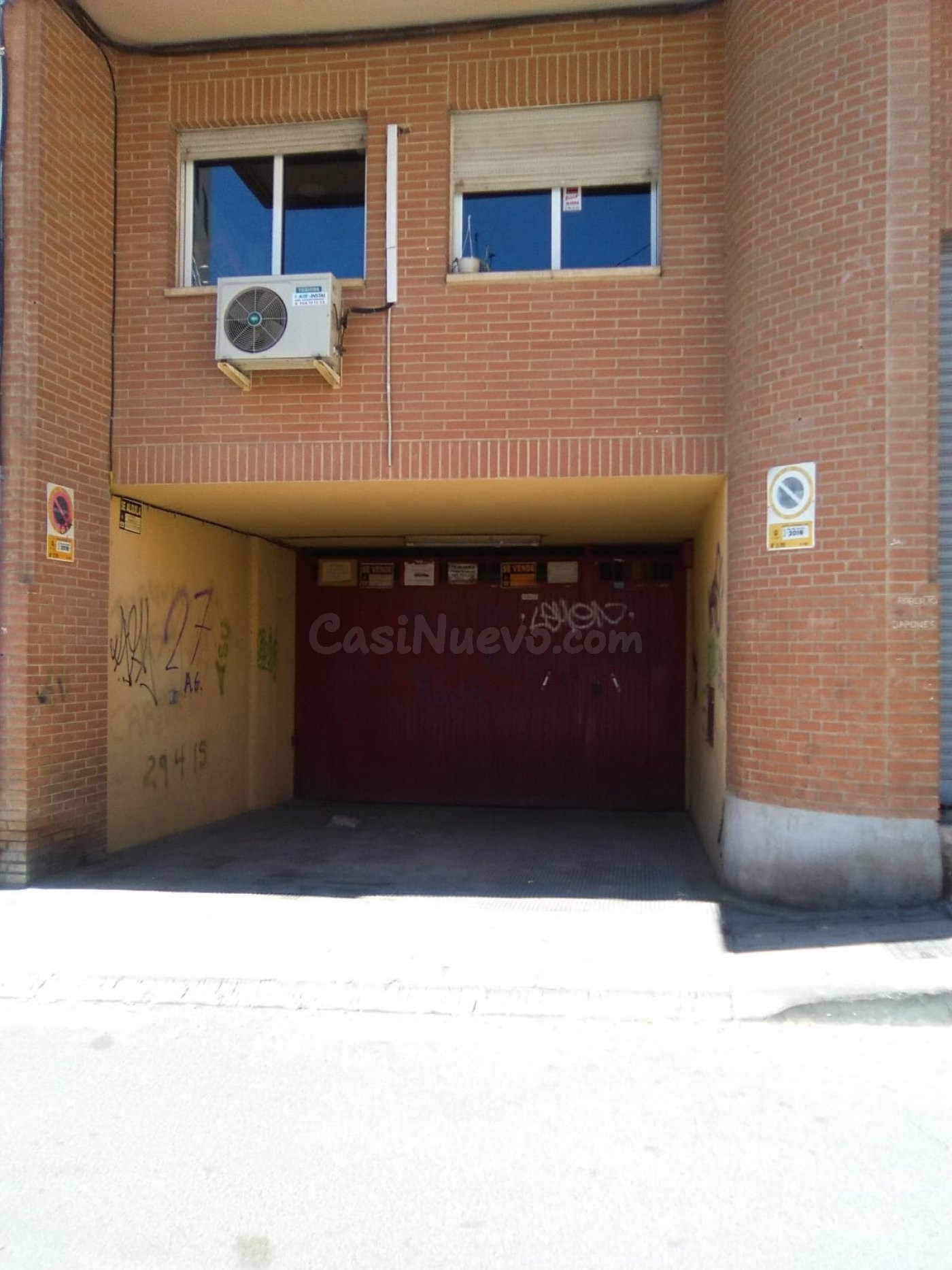 ¡¡¡¡¡Estupenda plaza de Garaje grande y de fácil aparcamiento en Calle paralela a Conde de Lumiares¡