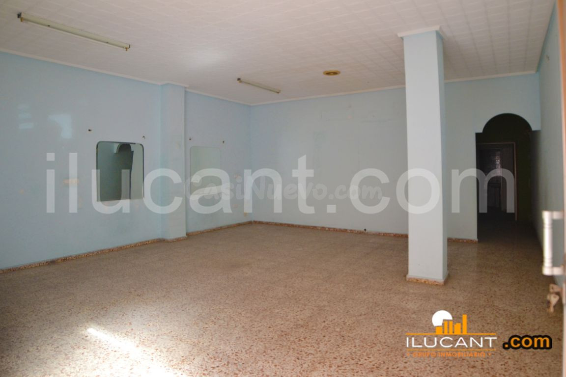 Local comercial en venta en Los Ángeles con 1 baño Local comercial los-angeles