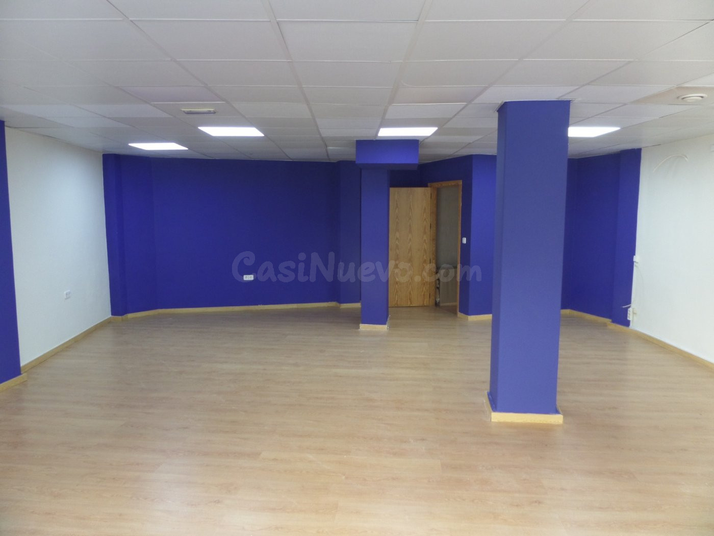 Venta de local comercial en Vistalegre