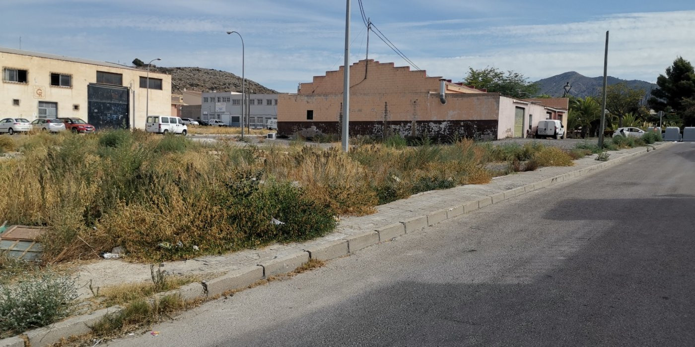TERRENO URBANO EN ELDA CERCA DE SAN CRISPIN Y HOSPITAL