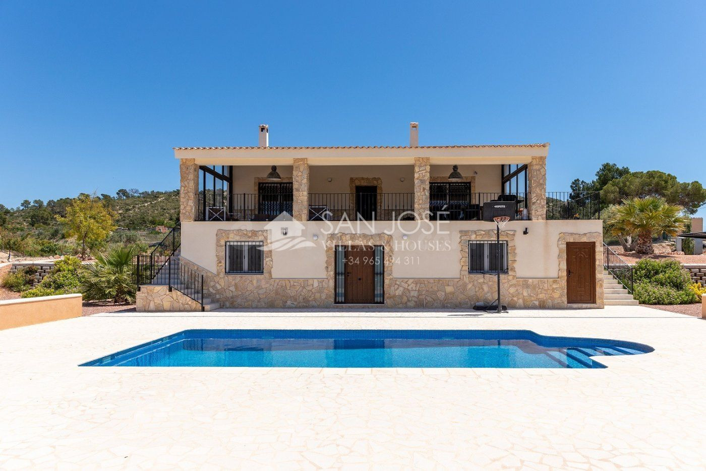 VENTA ESPECTACULAR CHALET EN LA ROMANA, ALICANTE