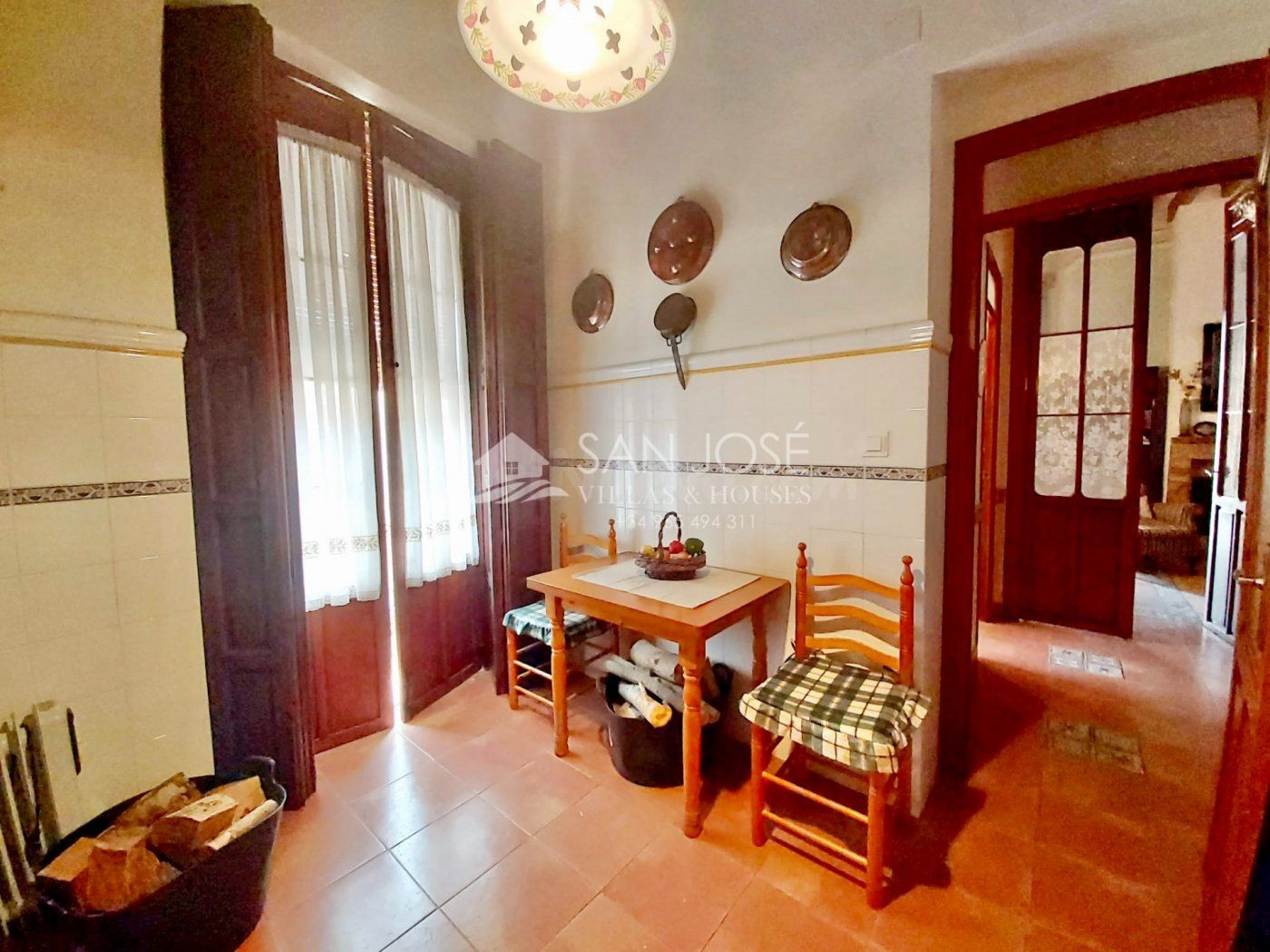 SE VENDE BONITA CASA SEÑORIAL EN BUEN ESTADO EN ASPE - foto 3
