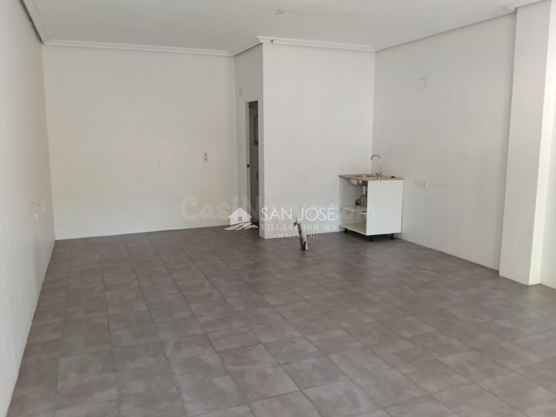 SE ALQUILA LOCAL COMERCIAL EN ASPE ZONA MERCADO-PARQUE