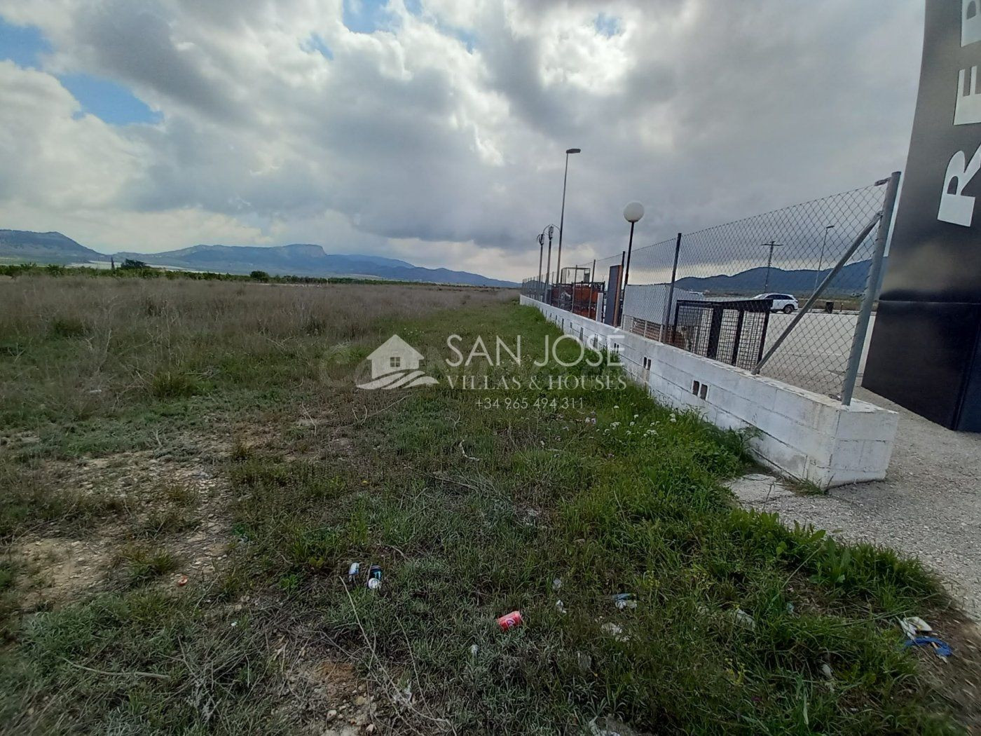 VENTA DE TERRENO EN MONÓVAR-PINOSO, ZONA MAÑA CON MUY BUENA UBICACIÓN