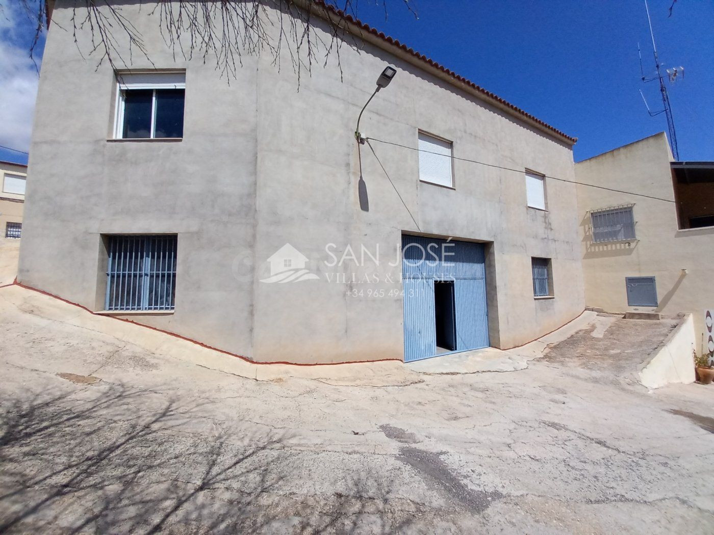 VENTA DE GARAJE - ALMACEN EN CASAS DEL SEÑOR , COMPLETAMENTE NUEVO